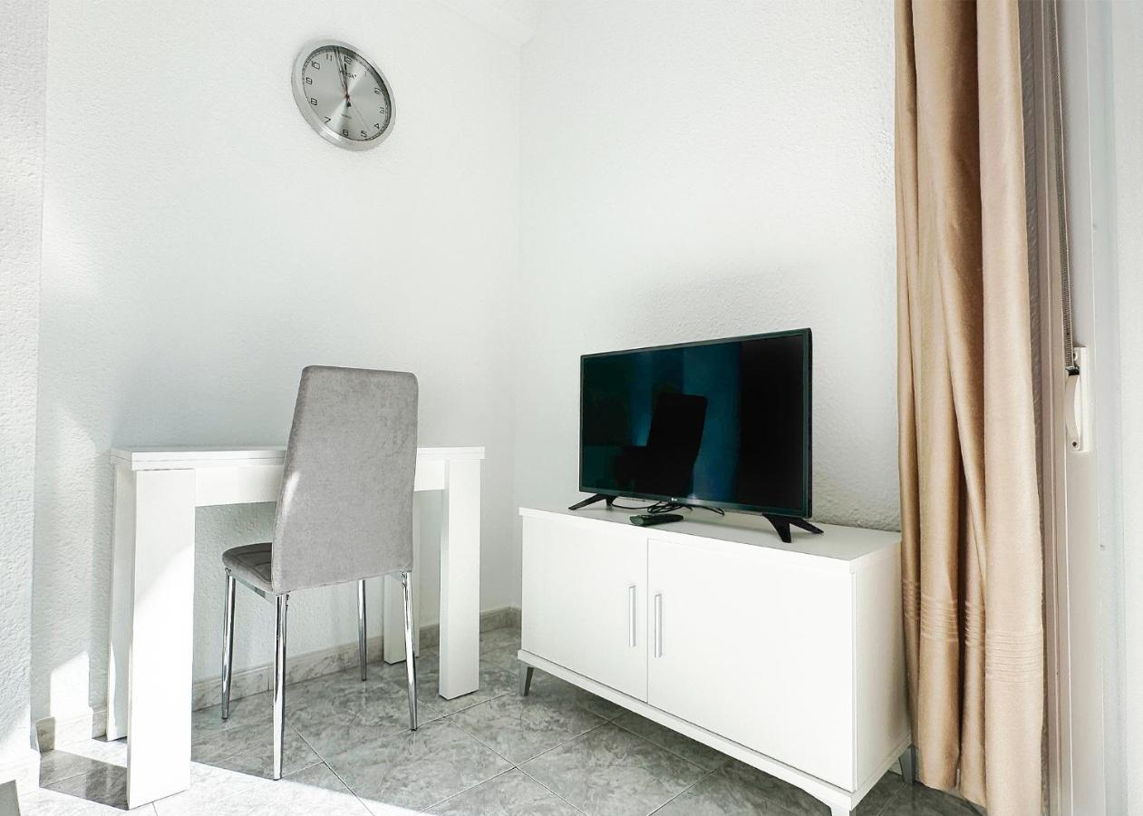 Skol 131 - Studio At Skol Building In Marbella Centre With Sea Views. 외부 사진